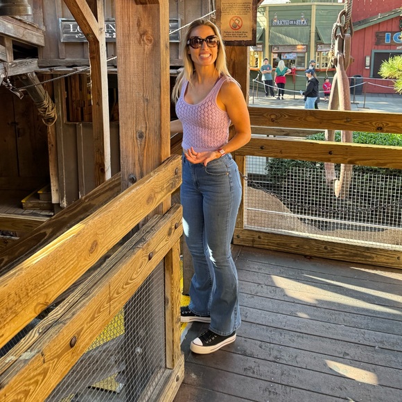 Daryn 2 Way Sweater tank - Picture 8 of 9